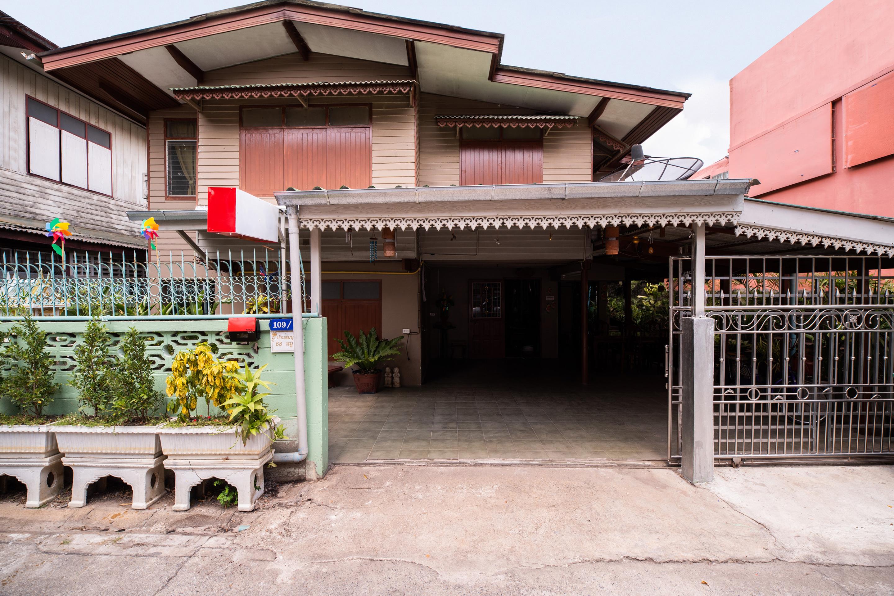 Hotel OYO 691 Don Muang Boutique House à Bangkok Extérieur photo